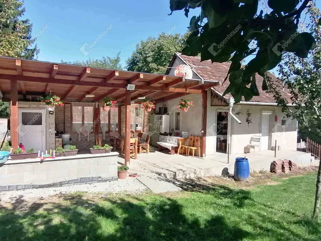 Eladó üdülő és hétvégi ház Pacsa 77 nm