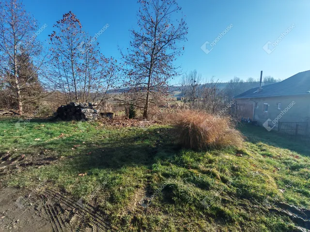 Eladó telek Kiscsehi 2758 nm