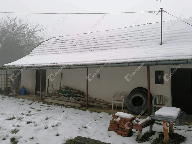 Eladó üdülő és hétvégi ház Pacsa 56 nm