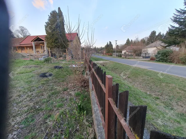 Eladó telek Homokkomárom 1715 nm