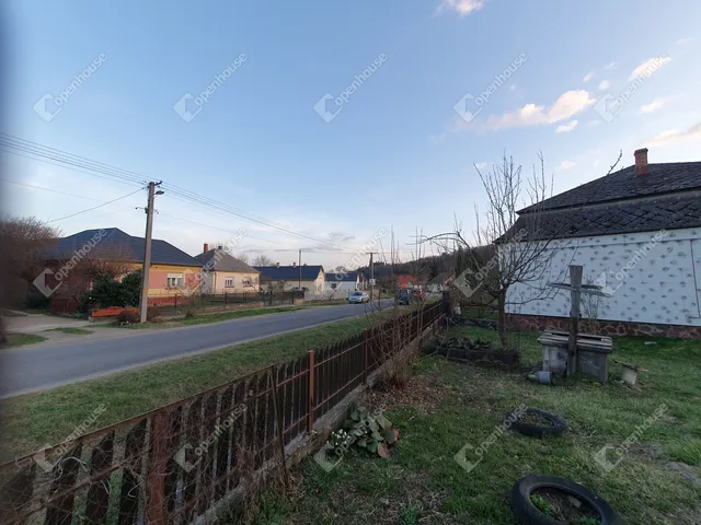 Eladó telek Homokkomárom 1715 nm