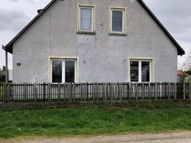 Eladó ház Letenye 263 nm