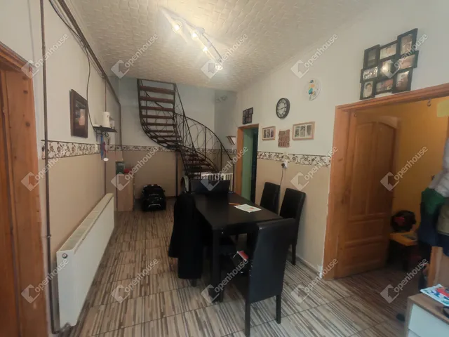 Eladó ház Molnári 90 nm