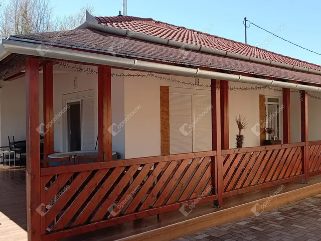 Eladó ház Sormás 188 nm