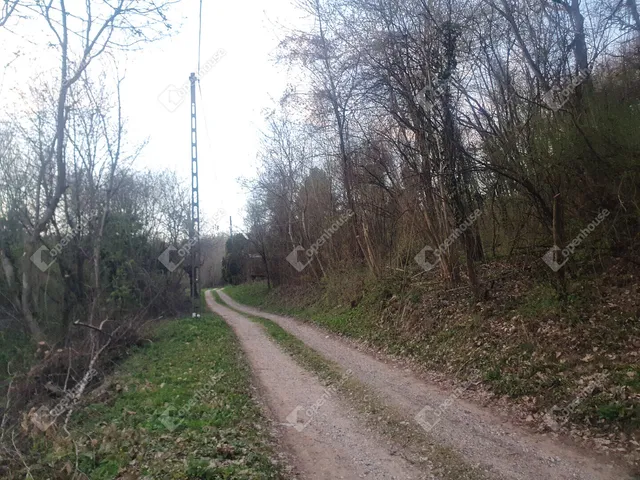Eladó telek Homokkomárom 2769 nm