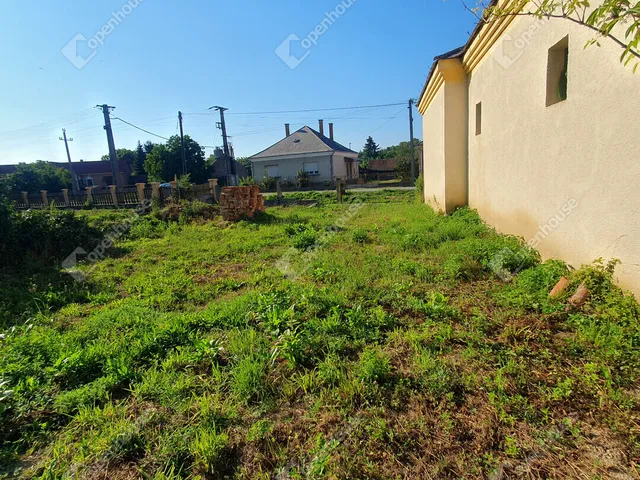 Eladó telek Gyékényes 1403 nm