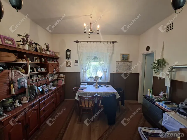 Eladó ház Eszteregnye 98 nm