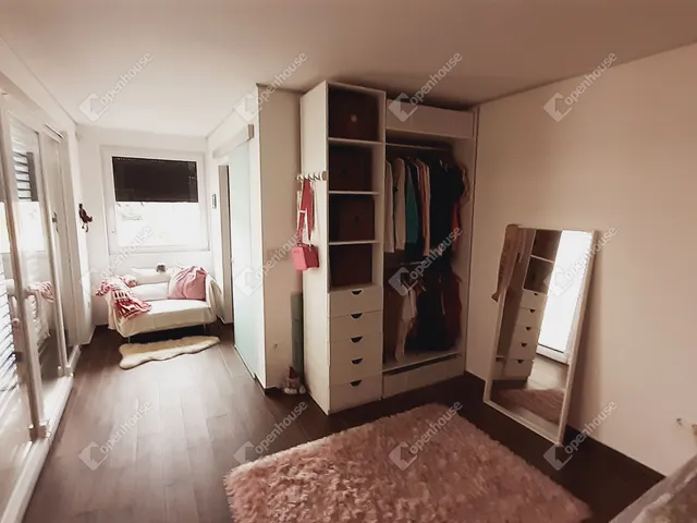 Eladó ház Ajka 221 nm