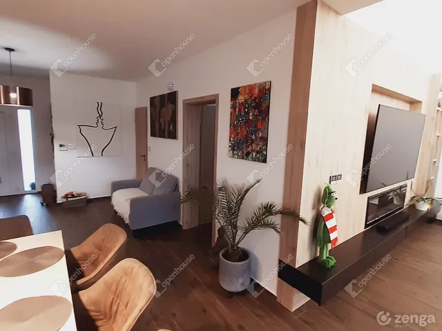 Eladó ház Ajka 221 nm