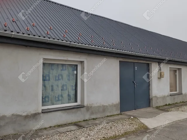 Kiadó kereskedelmi és ipari ingatlan Pápa 58 nm