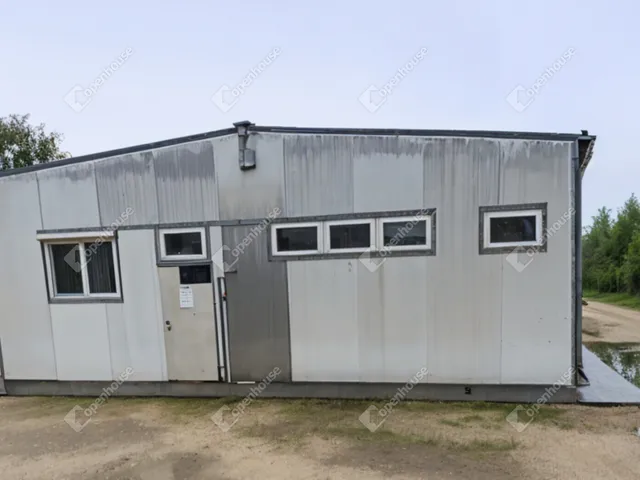 Eladó kereskedelmi és ipari ingatlan Pápa 740 nm