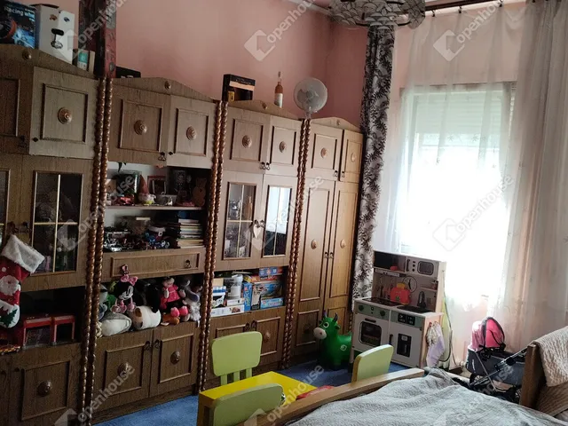 Eladó ház Pápa, Erzsébetváros 131 nm