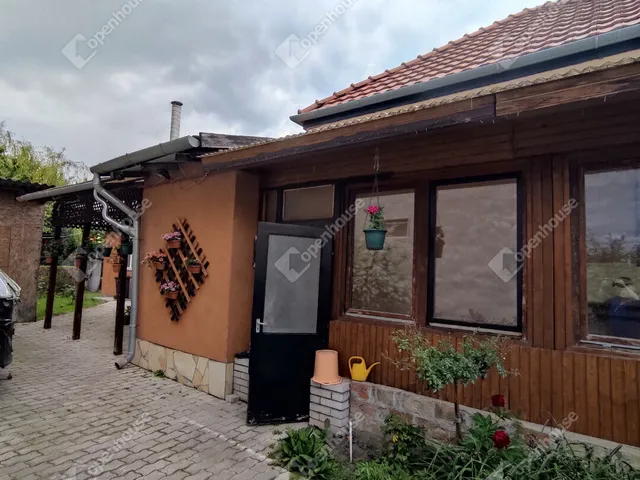 Eladó ház Pápa, Erzsébetváros 120 nm