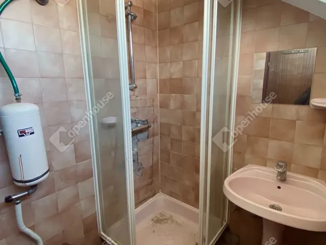 Eladó ház Pápa, Tókert 110 nm