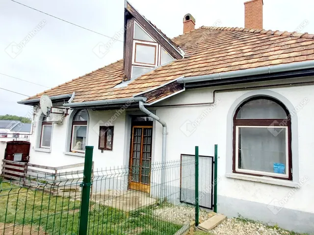 Eladó ház Pápa, Tapolcafő 155 nm