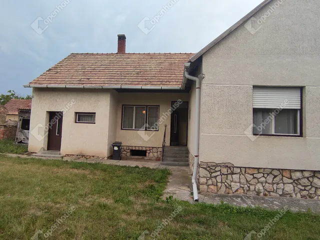 Eladó ház Szergény 113 nm