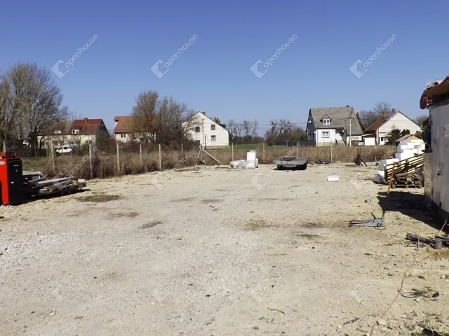 Eladó telek Pápa 1000 nm