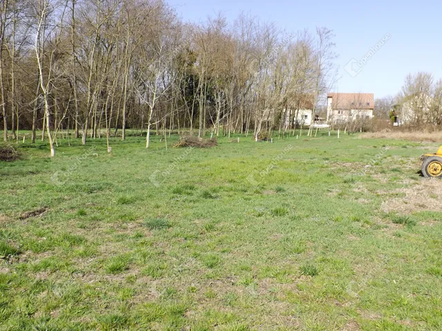 Eladó telek Pápa 1000 nm