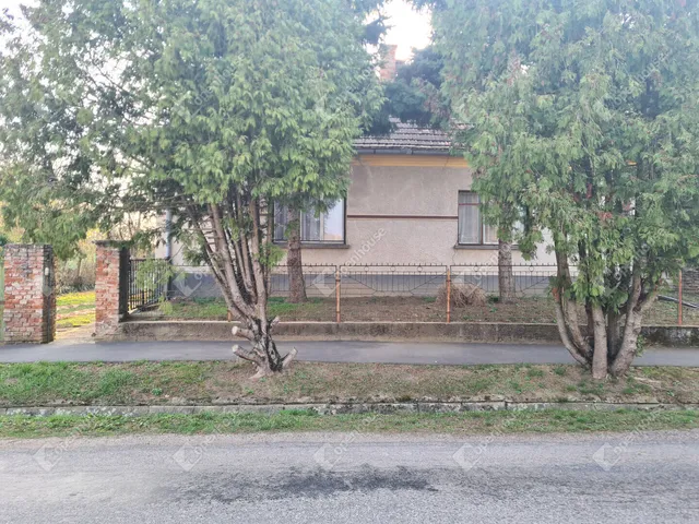 Eladó ház Mesteri 140 nm