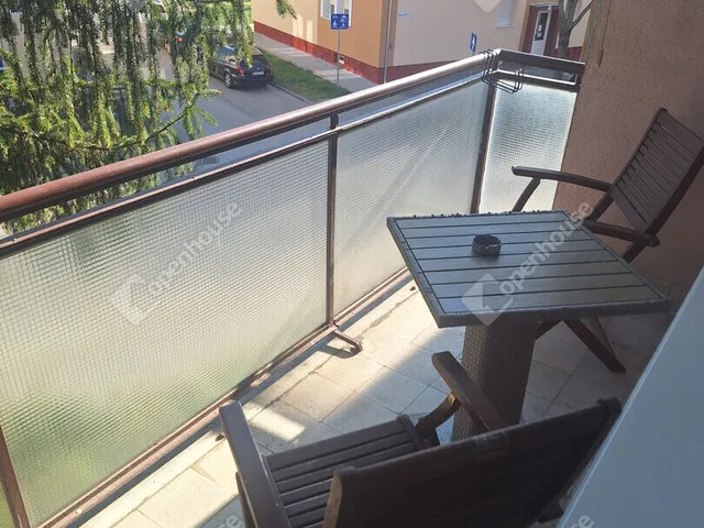 Eladó lakás Ajka 65 nm