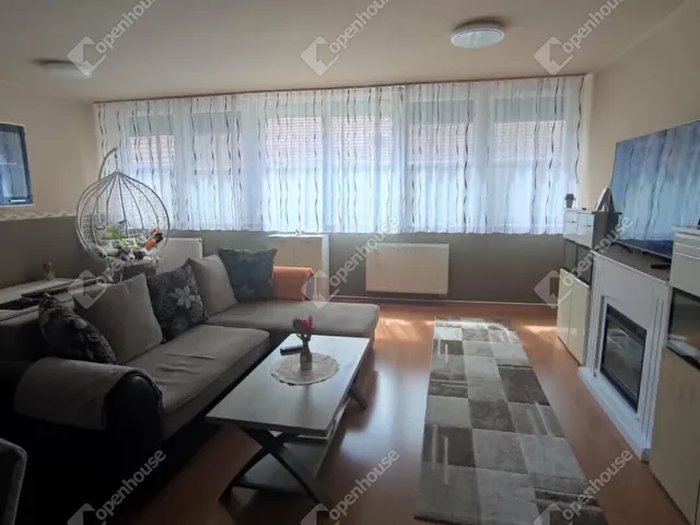 Eladó lakás Pápa, Belváros 95 nm