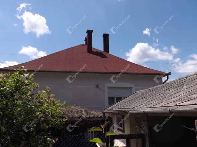 Eladó ház Ajka 150 nm