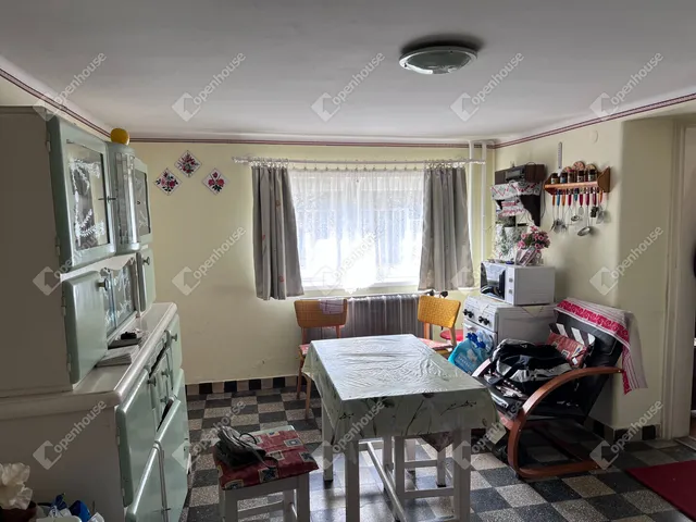 Eladó ház Ajka 150 nm