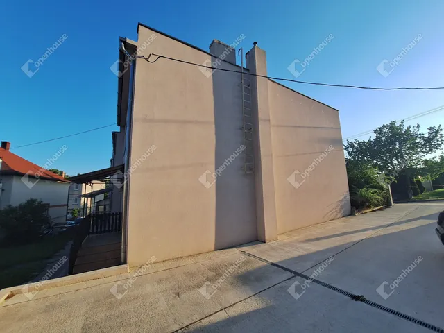 Eladó ház Ajka 120 nm