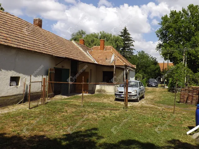 Eladó ház Nemesgörzsöny 100 nm