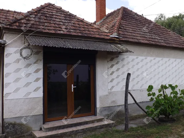 Eladó ház Nemesgörzsöny 100 nm