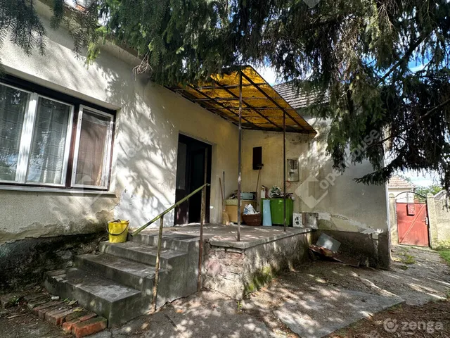 Eladó ház Kamond 92 nm