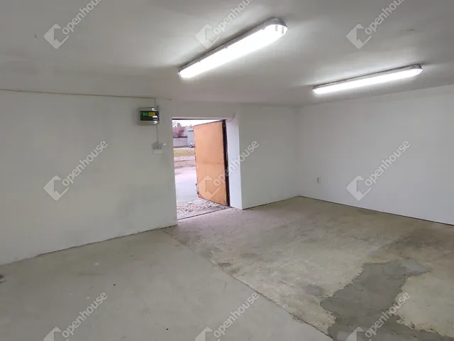 Kiadó kereskedelmi és ipari ingatlan Pápa 50 nm