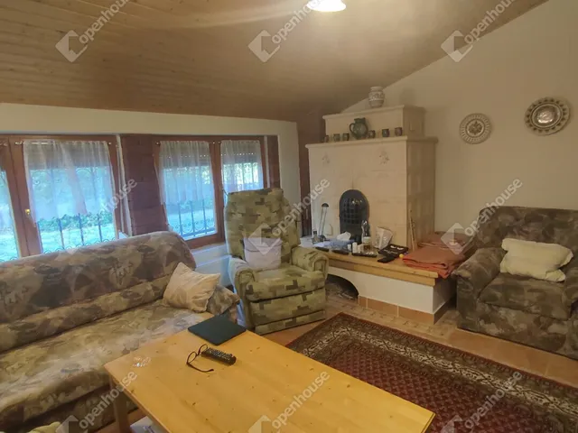 Eladó ház Nyárád 140 nm