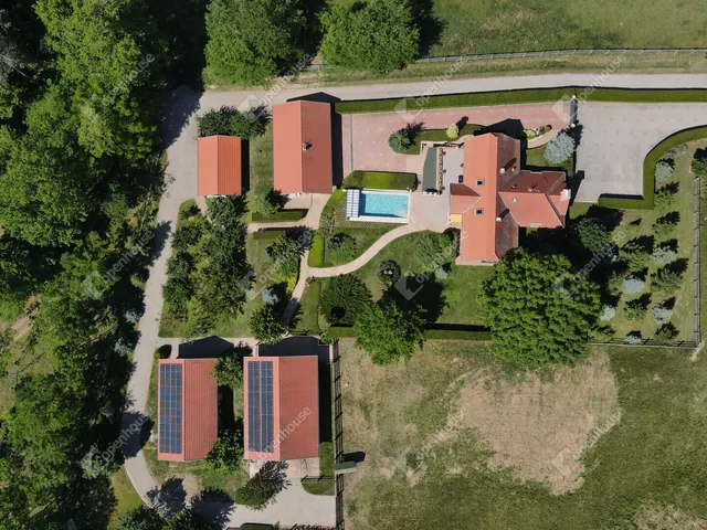 Eladó ház Siófok, Töreki 280 nm