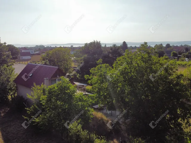 Eladó telek Balatonszárszó 1574 nm