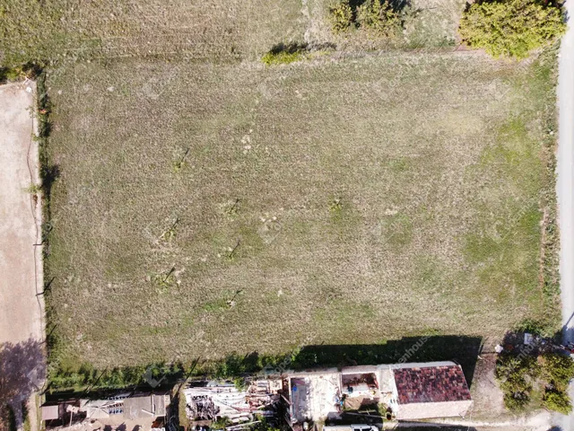 Eladó telek Balatonszabadi 850 nm