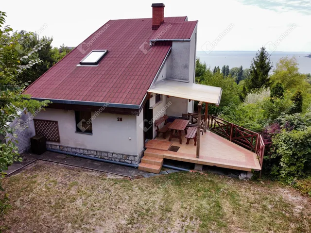 Eladó ház Balatonfűzfő 116 nm