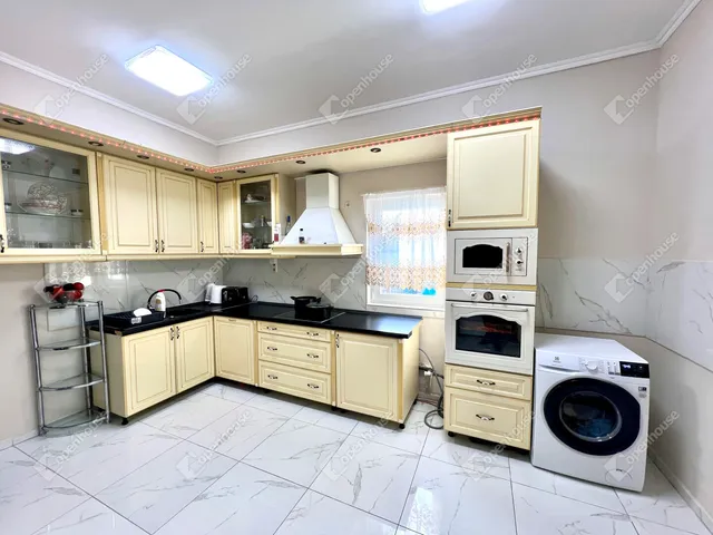 Eladó ház Siófok, Belváros 90 nm