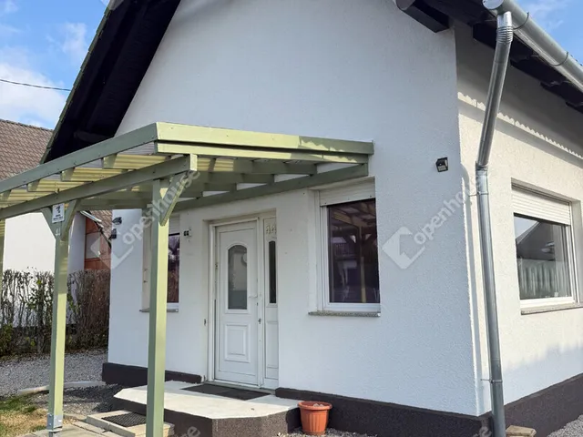 Eladó ház Igal 100 nm