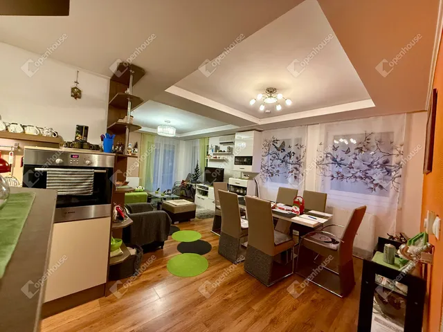 Eladó lakás Siófok, Szabadifürdő 67 nm