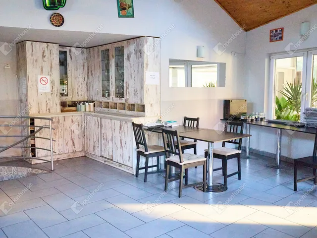 Eladó kereskedelmi és ipari ingatlan Siófok 374 nm