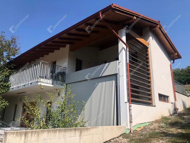 Eladó ház Balatonszárszó 400 nm