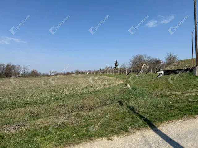 Eladó telek Balatonfőkajár 3328 nm