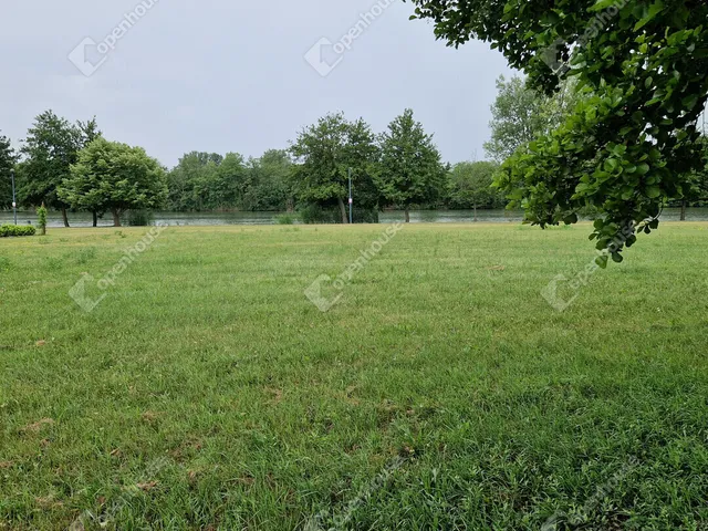 Eladó telek Környe 1069 nm
