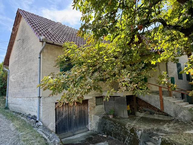 Eladó ház Balatonfőkajár 94 nm
