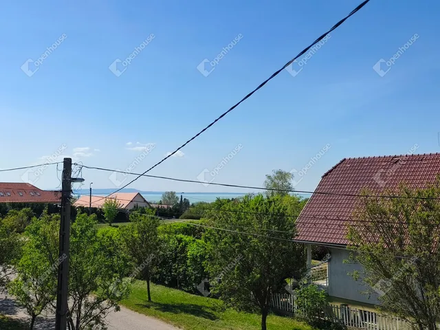 Eladó ház Balatonakali 250 nm