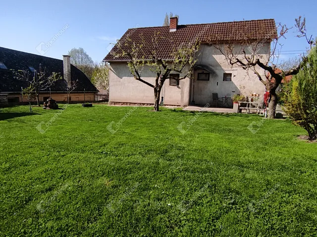 Eladó nyaraló Balatonalmádi, Vörösberény 86 nm