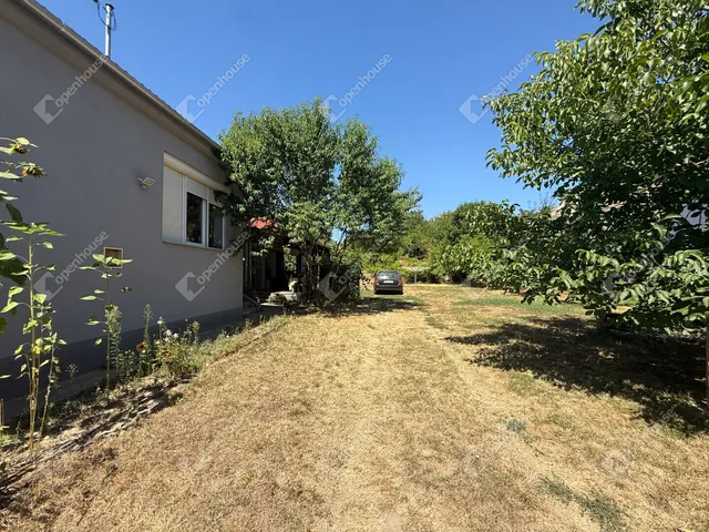Eladó ház Kisszékely 132 nm