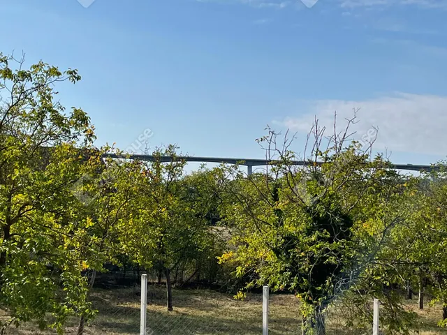 Eladó telek Kőröshegy 4055 nm
