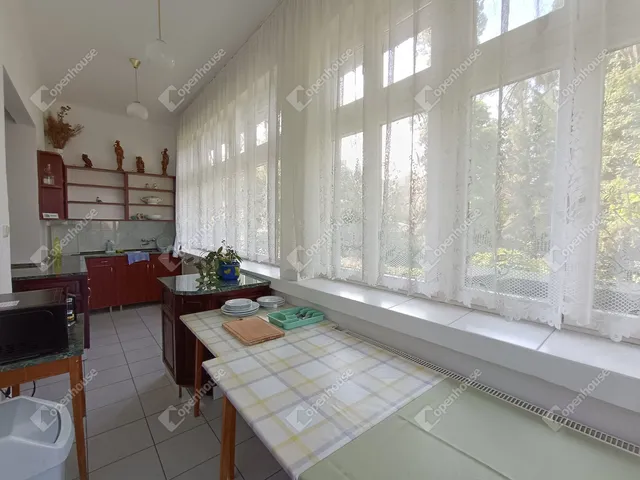 Eladó kereskedelmi és ipari ingatlan Sopron 637 nm